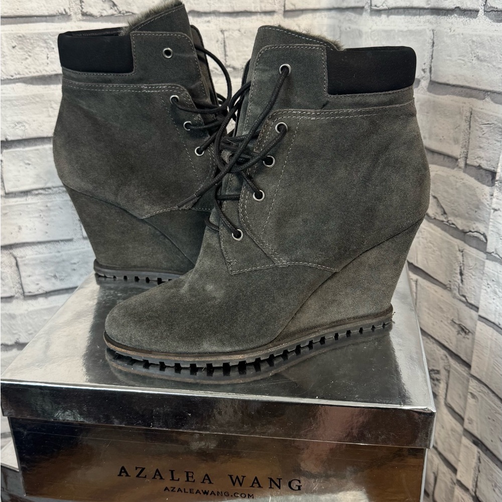 DolceVita | Gibbs Suede Wedge Ankle Boots Women’s | Size 10 | m